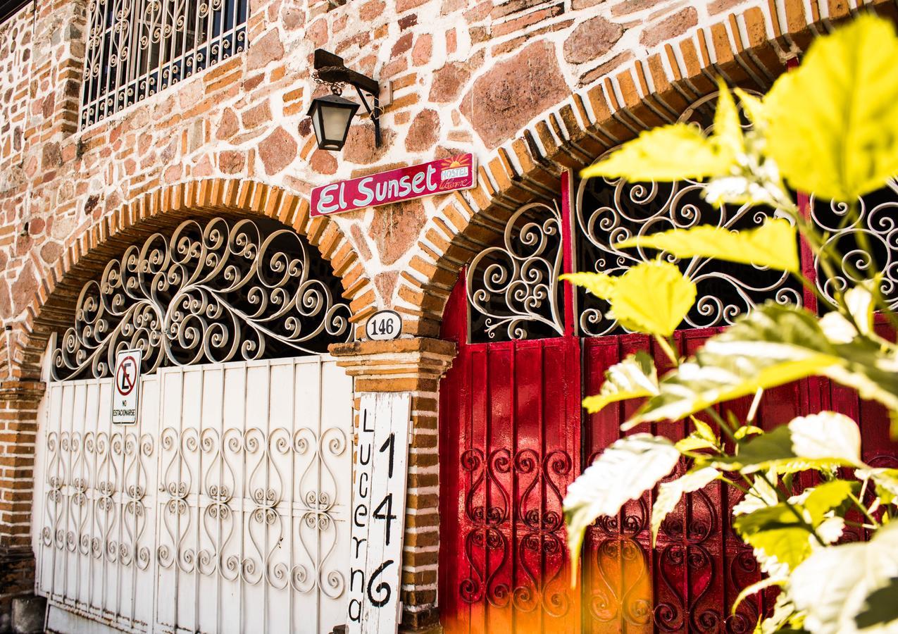 El Sunset Hostel بويرتو فالارتا المظهر الخارجي الصورة